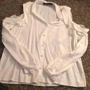 🖤4 for 25 Francesca’s cold shoulder blouse